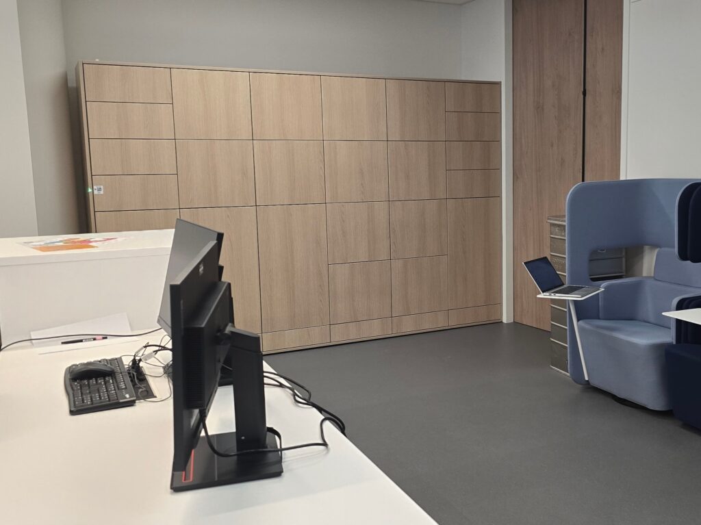 Bloc casier dans les bureaux MACIF