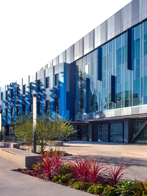 IzyBat Connect building